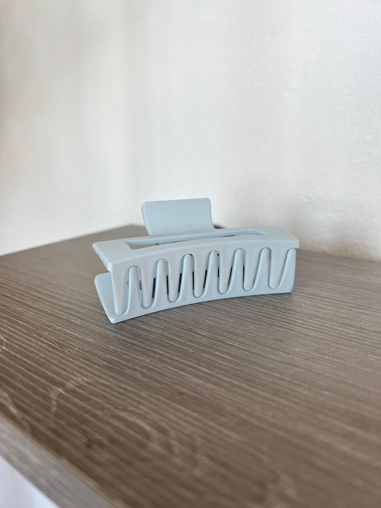 Effortless Hair Clip, Airy Blue