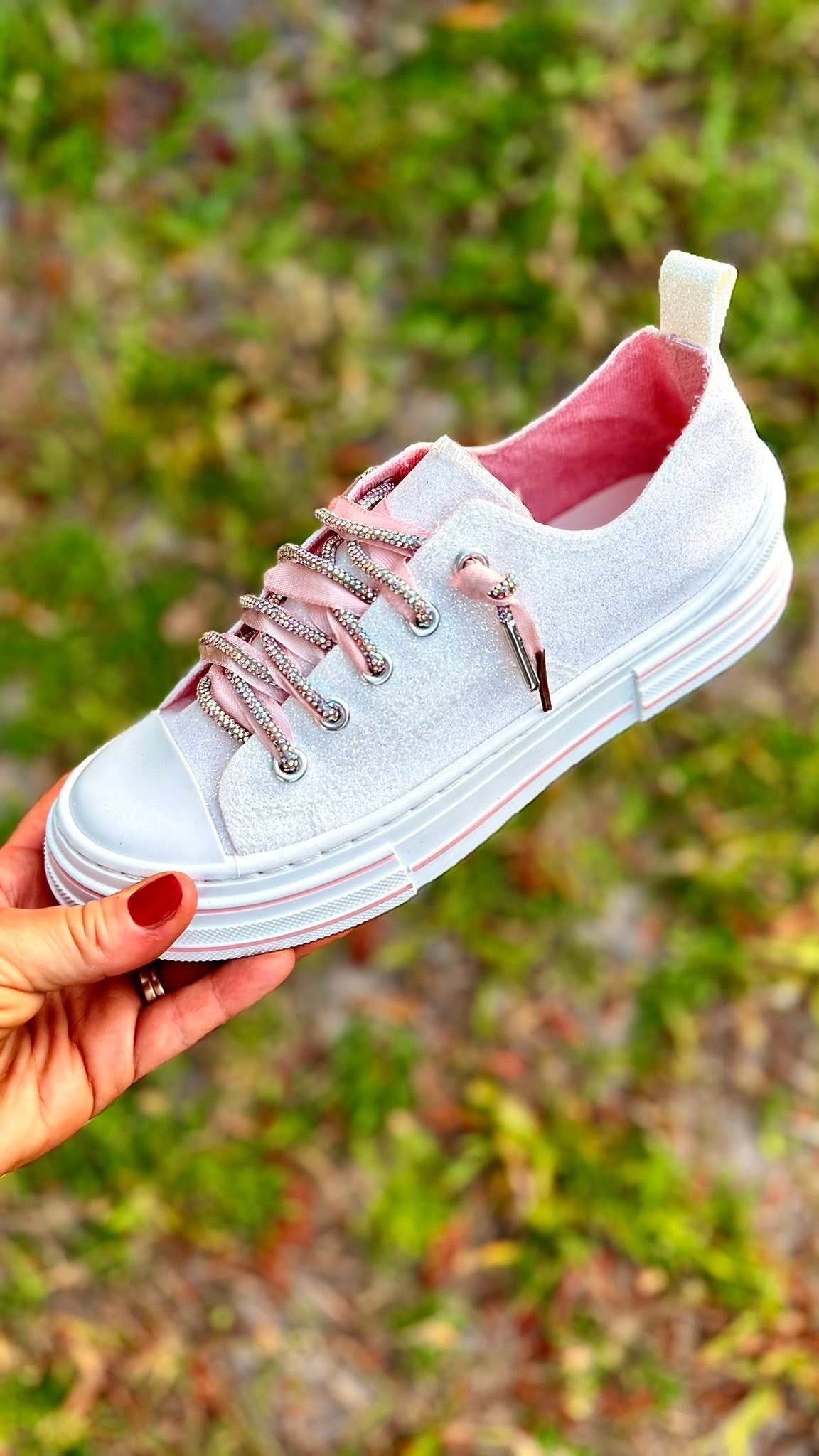 Aman Sparkle Sneakers, White w/ Pink Ribbon