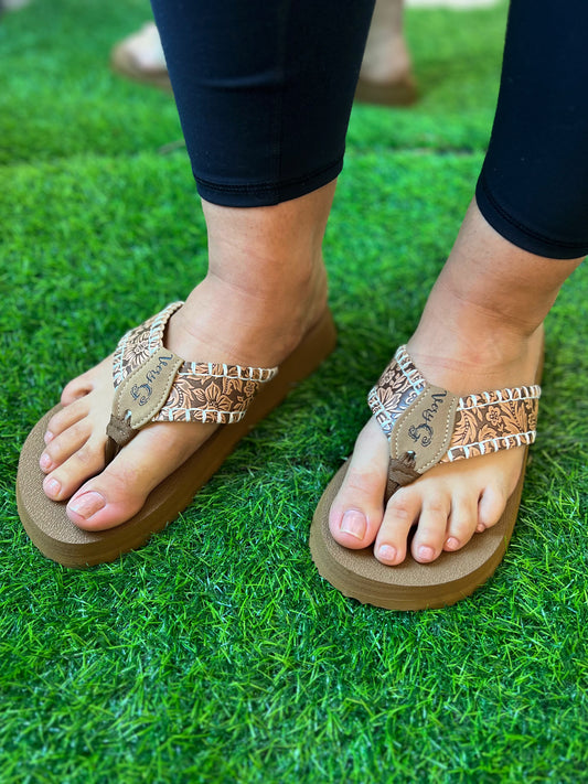 Pamela Flip Flops, Tan
