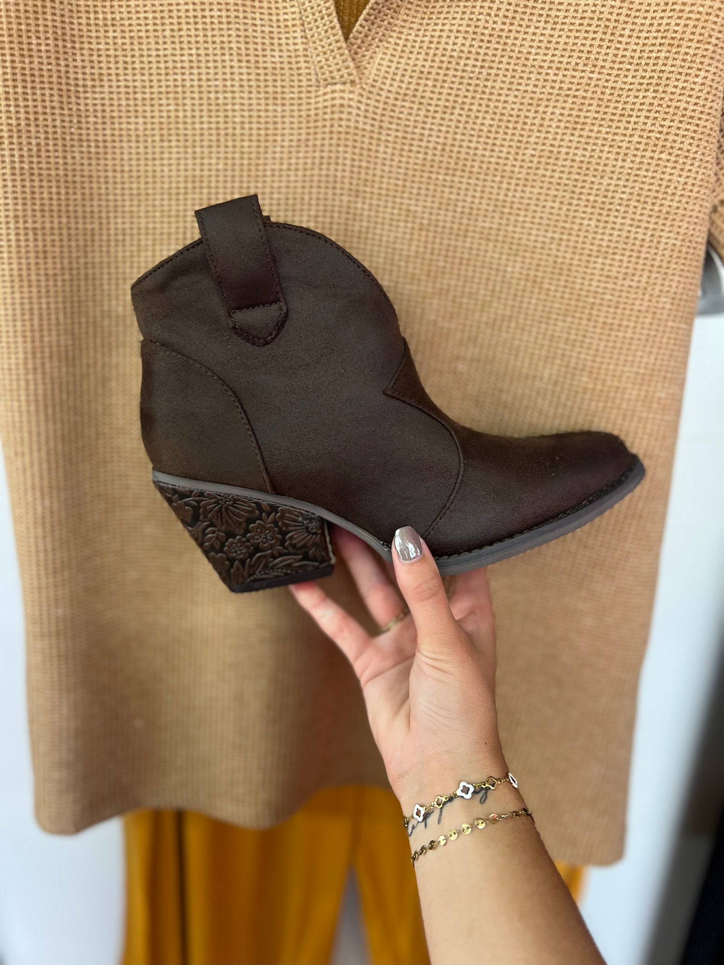 Dangerous Boots, Chocolate