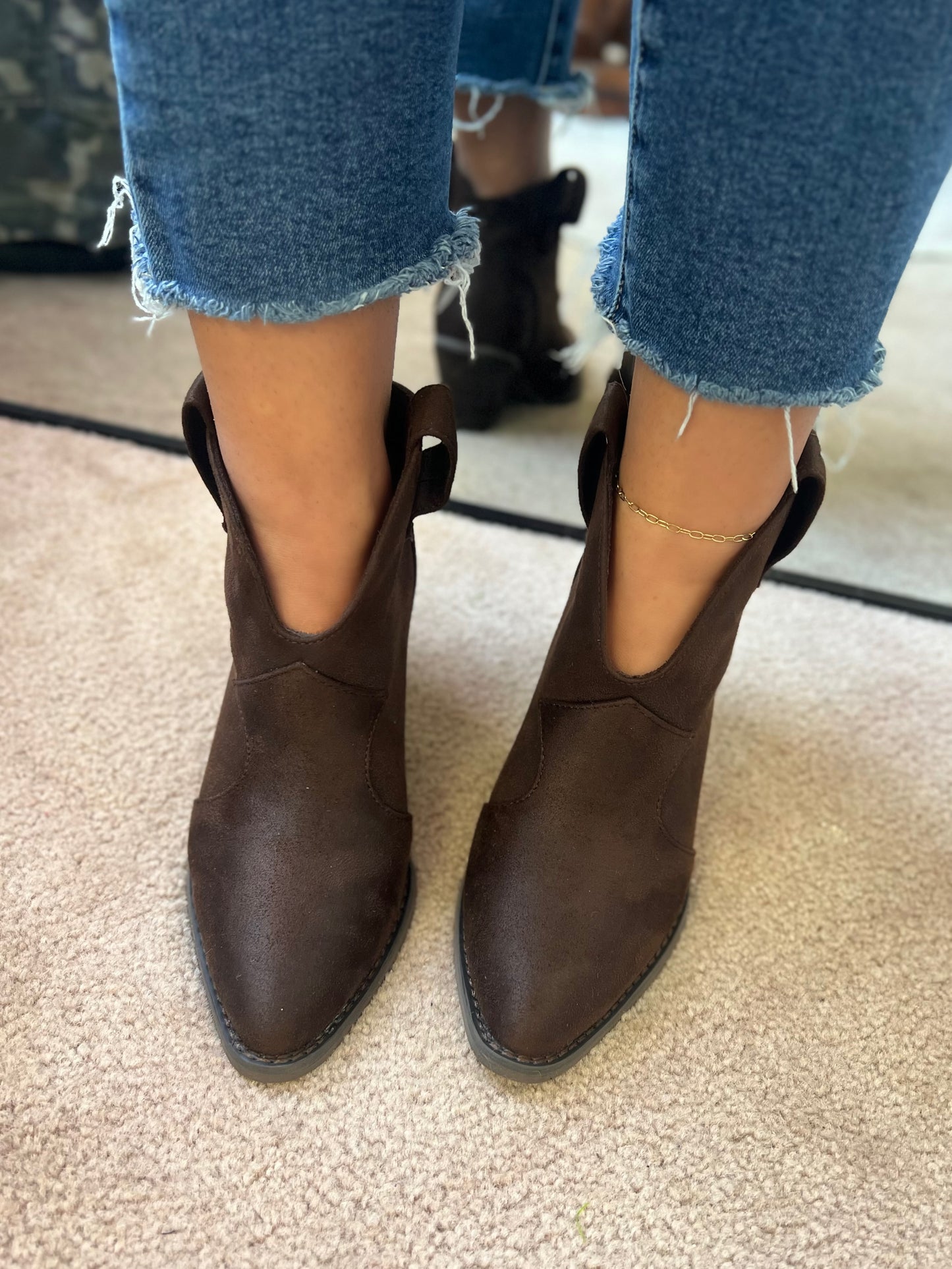 Dangerous Boots, Chocolate