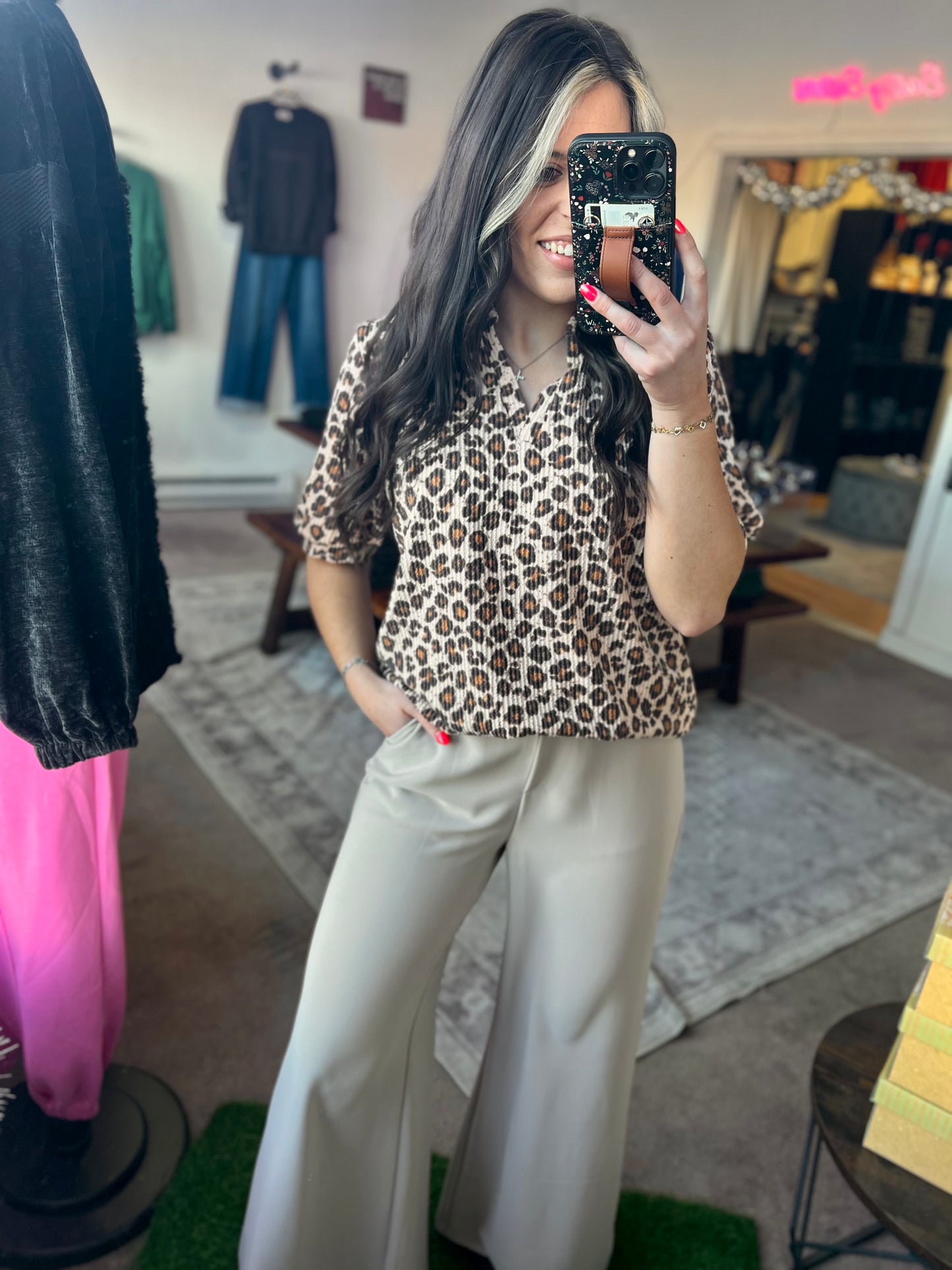 Puff Sleeve V Neck Leopard Top