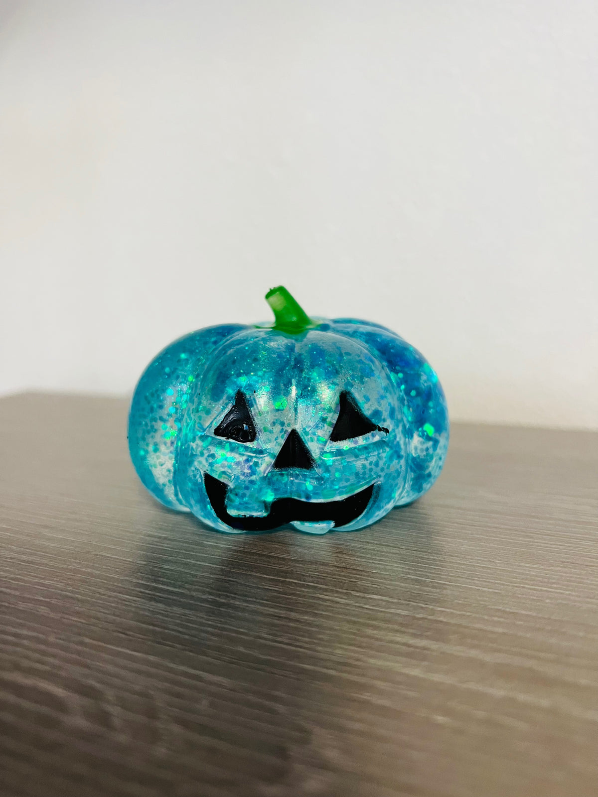 Squishy Glitter Pumpkin