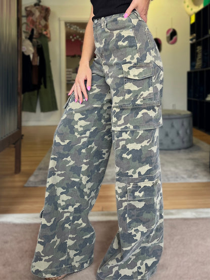 Nori Camo High Rise Cargo Pants, HIDDEN