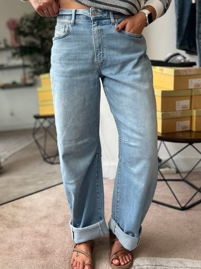 Nova Barrel Jean, Cello