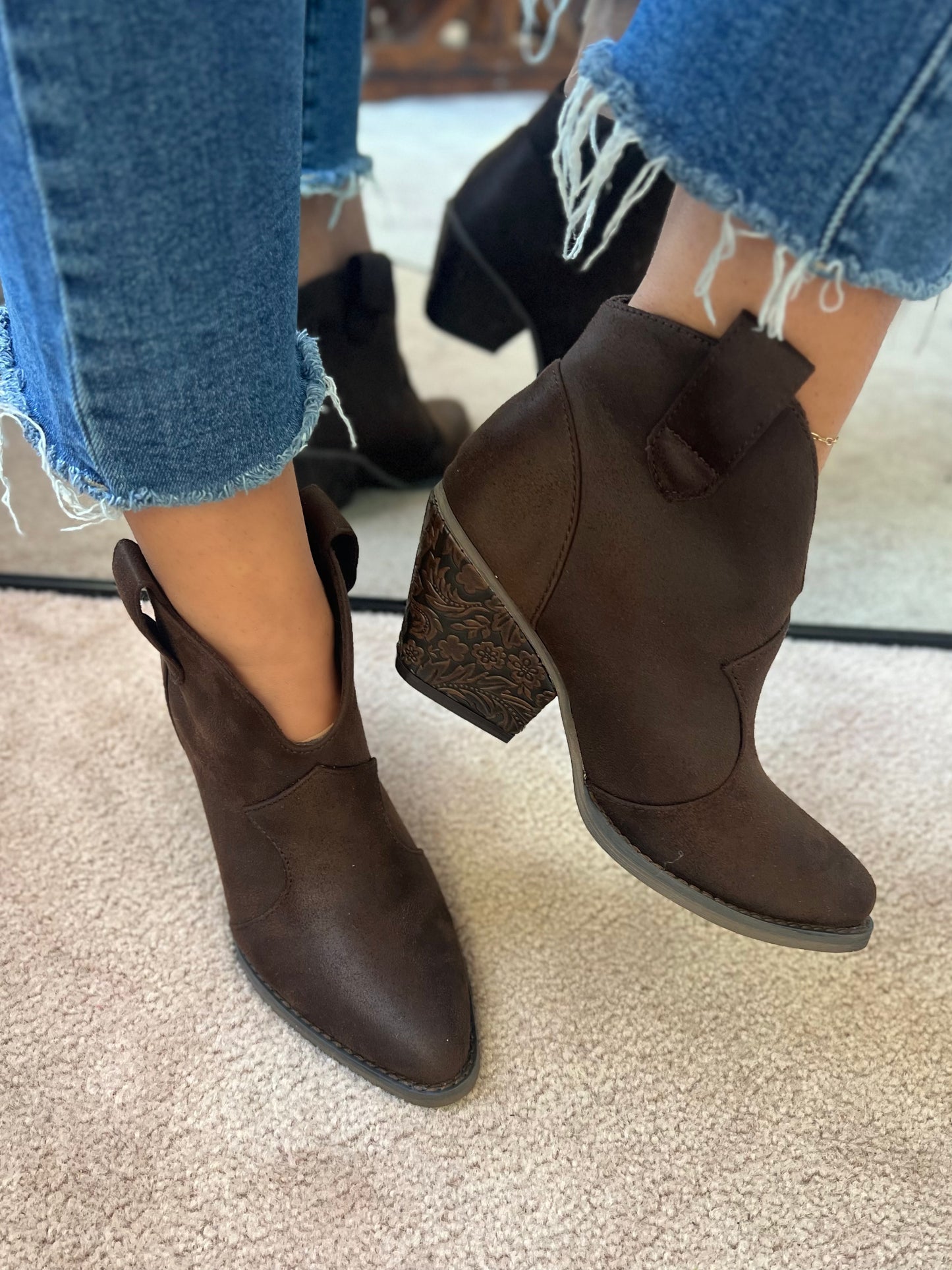 Dangerous Boots, Chocolate