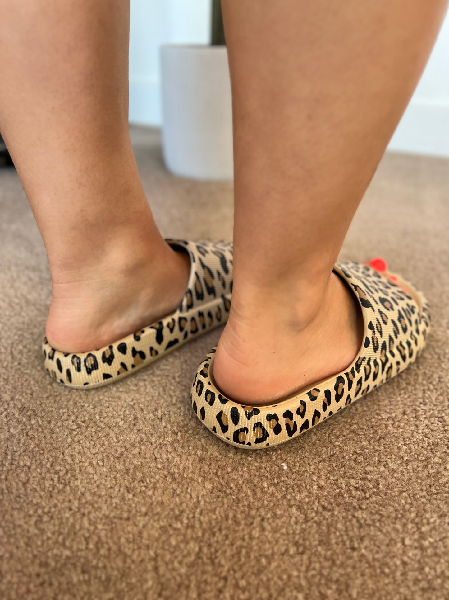 Cushion Slides, Leopard