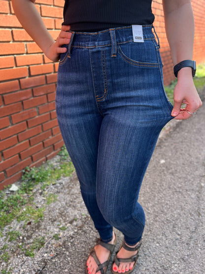 Jerrica Pull On Skinny